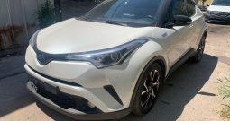 Toyota C-HR 2019  HSD C-LUB 1.8 BI-TONE AUTO HYBRID CAMERA ECO S/S EURO-6 ΕΛΛΗΝΙΚΟ