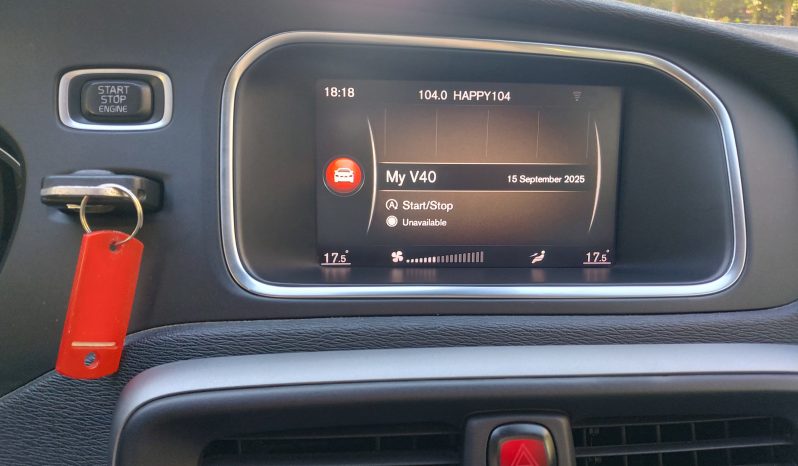 Volvo V40 Cross Country 2018  T3 1.5 AUTO MOMENTUM NAVI CAMERA ECO S/S EURO-6 ΕΛΛΗΝΙΚΟ γεμάτο