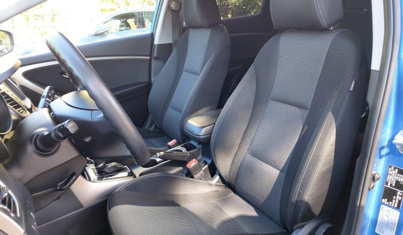 Hyundai i 30 2017  S/W CRDI 1.6 BLUE COMFORT AUTO 16V NAVI CAMERA ECO S/S EURO-6 γεμάτο