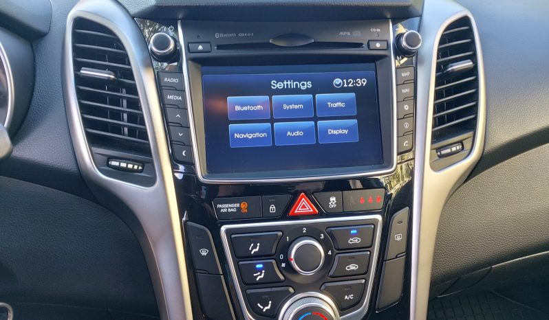 Hyundai i 30 2017  S/W CRDI 1.6 BLUE COMFORT AUTO 16V NAVI CAMERA ECO S/S EURO-6 γεμάτο