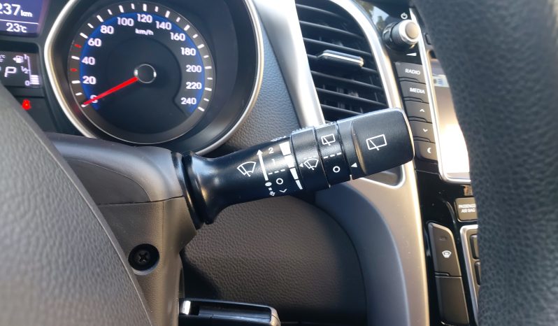 Hyundai i 30 2017  S/W CRDI 1.6 BLUE COMFORT AUTO 16V NAVI CAMERA ECO S/S EURO-6 γεμάτο