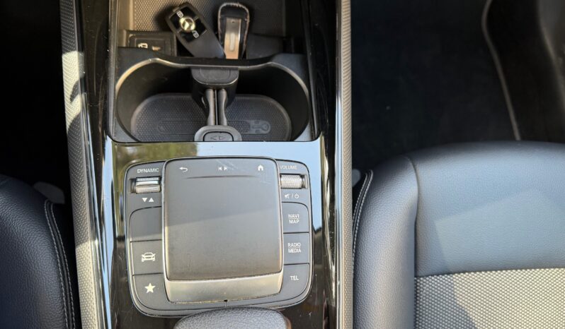 Mercedes-Benz GLB 180 2021  AUTO 1.3 F1 NAVI CAMERA ECO S/S EURO-6 ΕΛΛΗΝΙΚΟ γεμάτο