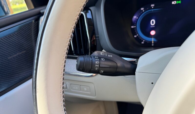 Volvo XC 60 2022  T6 2.0 INSCRIPTION PHEV PLUG-IN HYBRID AUTO S/R CAMERA ΝNAVI ΕΛΛΗΝΙΚΟ γεμάτο