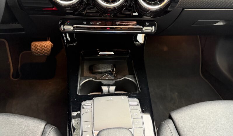 Mercedes-Benz CLA 180 2020  SEDAN 1.3 URBAN AUTO F-1 CAMERA ECO S/S EURO-6 ΕΛΛΗΝΙΚΟ γεμάτο