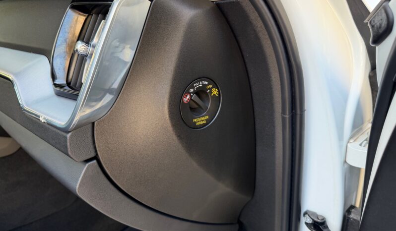 Volvo XC 60 2021  B4 2.0 MHEV HYBRID AUTO AWD INSCRIPTION NAVI CAMERA PANORAMA EURO-6 ΕΛΛΗΝΙΚΟ γεμάτο