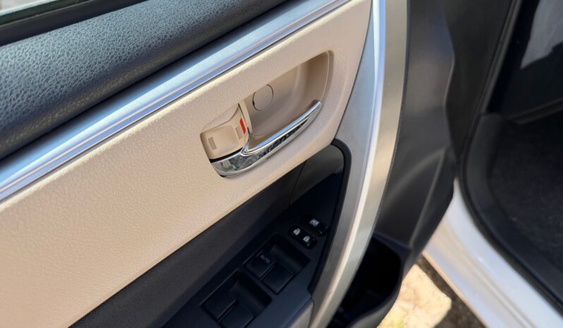 Toyota Corolla 2014  D-4D 1.4 ACTIVE AUTO F-1 SEDAN ΕΛΛΗΝΙΚΟ γεμάτο