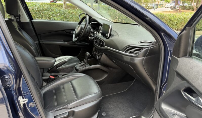 Fiat Tipo 2017  S/W 1.6 BUSINESS MJET-2 AUTO CITY NAVI CAMERA ECO S/S EURO-6 γεμάτο