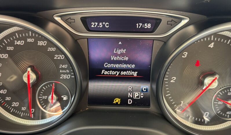 Mercedes-Benz GLA 180 2017  DCI 1.5 URBAN AUTO F-1 CAMERA ECO S/S EURO-6 ΕΛΛΗΝΙΚΟ γεμάτο