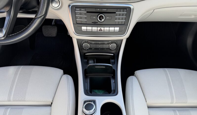 Mercedes-Benz GLA 180 2017  DCI 1.5 URBAN AUTO F-1 CAMERA ECO S/S EURO-6 ΕΛΛΗΝΙΚΟ γεμάτο