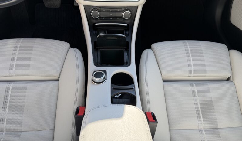 Mercedes-Benz GLA 180 2017  DCI 1.5 URBAN AUTO F-1 CAMERA ECO S/S EURO-6 ΕΛΛΗΝΙΚΟ γεμάτο