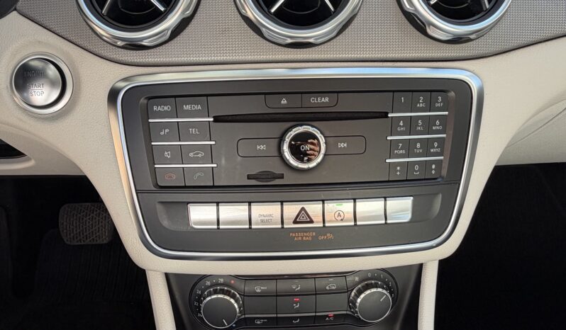 Mercedes-Benz GLA 180 2017  DCI 1.5 URBAN AUTO F-1 CAMERA ECO S/S EURO-6 ΕΛΛΗΝΙΚΟ γεμάτο
