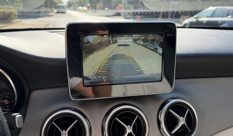 Mercedes-Benz GLA 180 2017  DCI 1.5 URBAN AUTO F-1 CAMERA ECO S/S EURO-6 ΕΛΛΗΝΙΚΟ γεμάτο